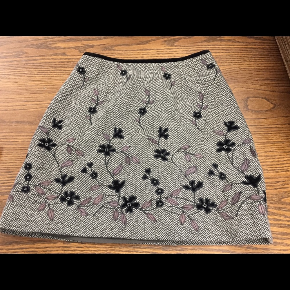 ❌❌ SOLD Ann Taylor Design Skirt Sz 4 - Picture 1 of 8